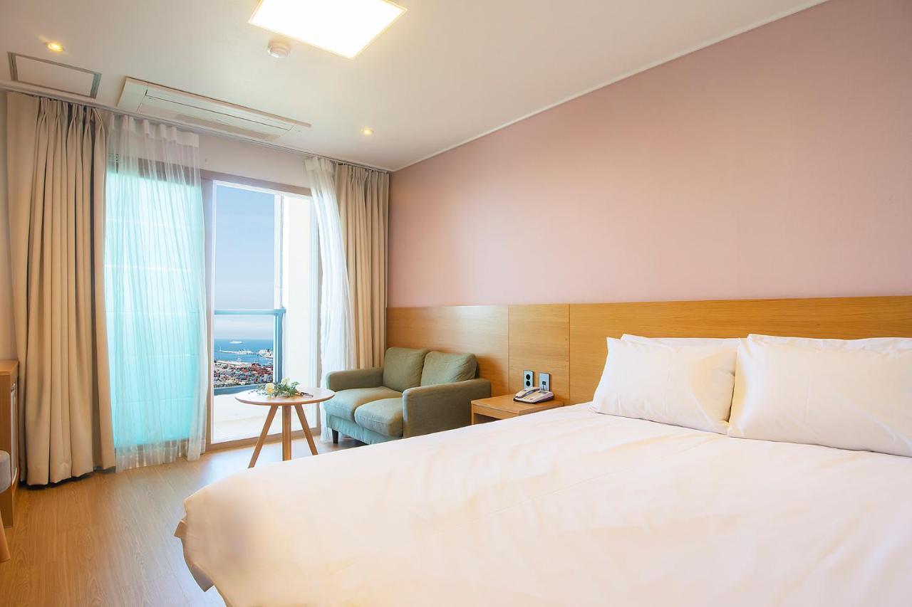 Sims Hotel Jeju Exterior foto